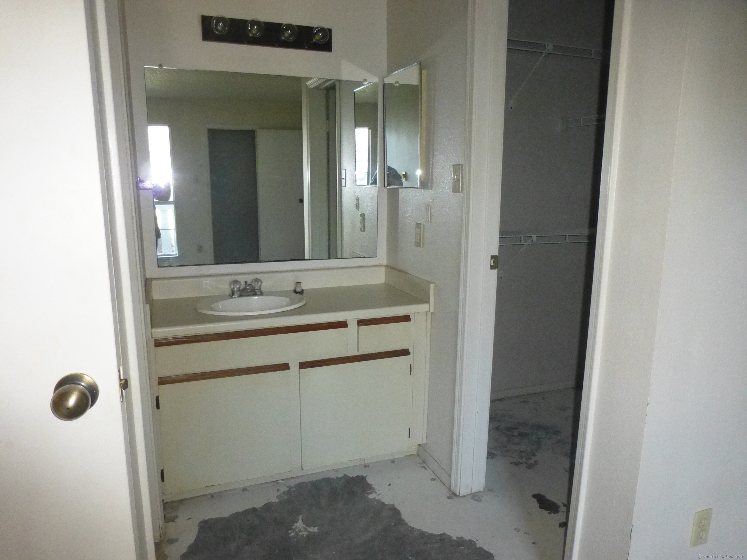 85 Crown Knoll Court #APT 117, Groton, Connecticut image 14