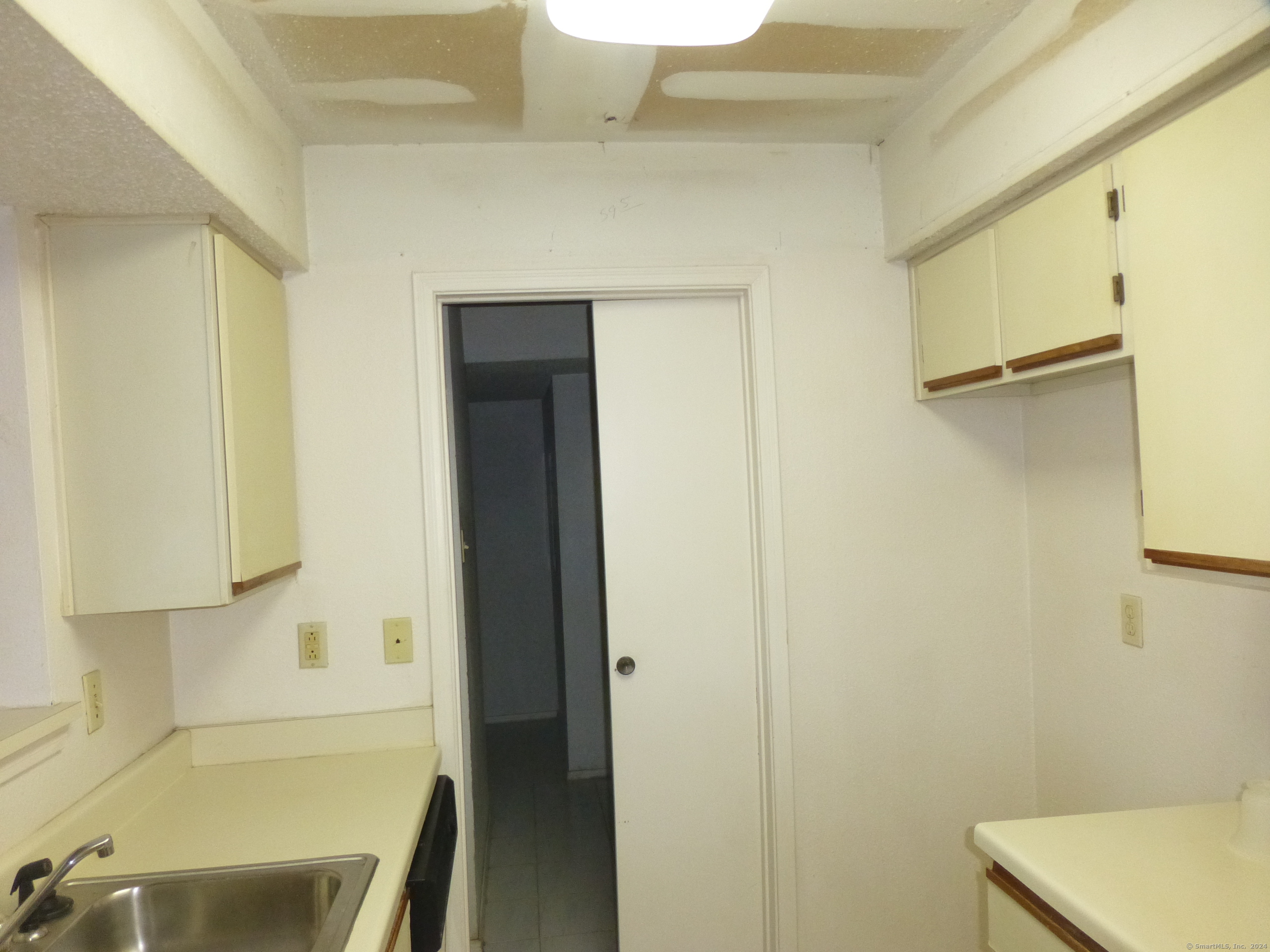 85 Crown Knoll Court #APT 117, Groton, Connecticut image 17