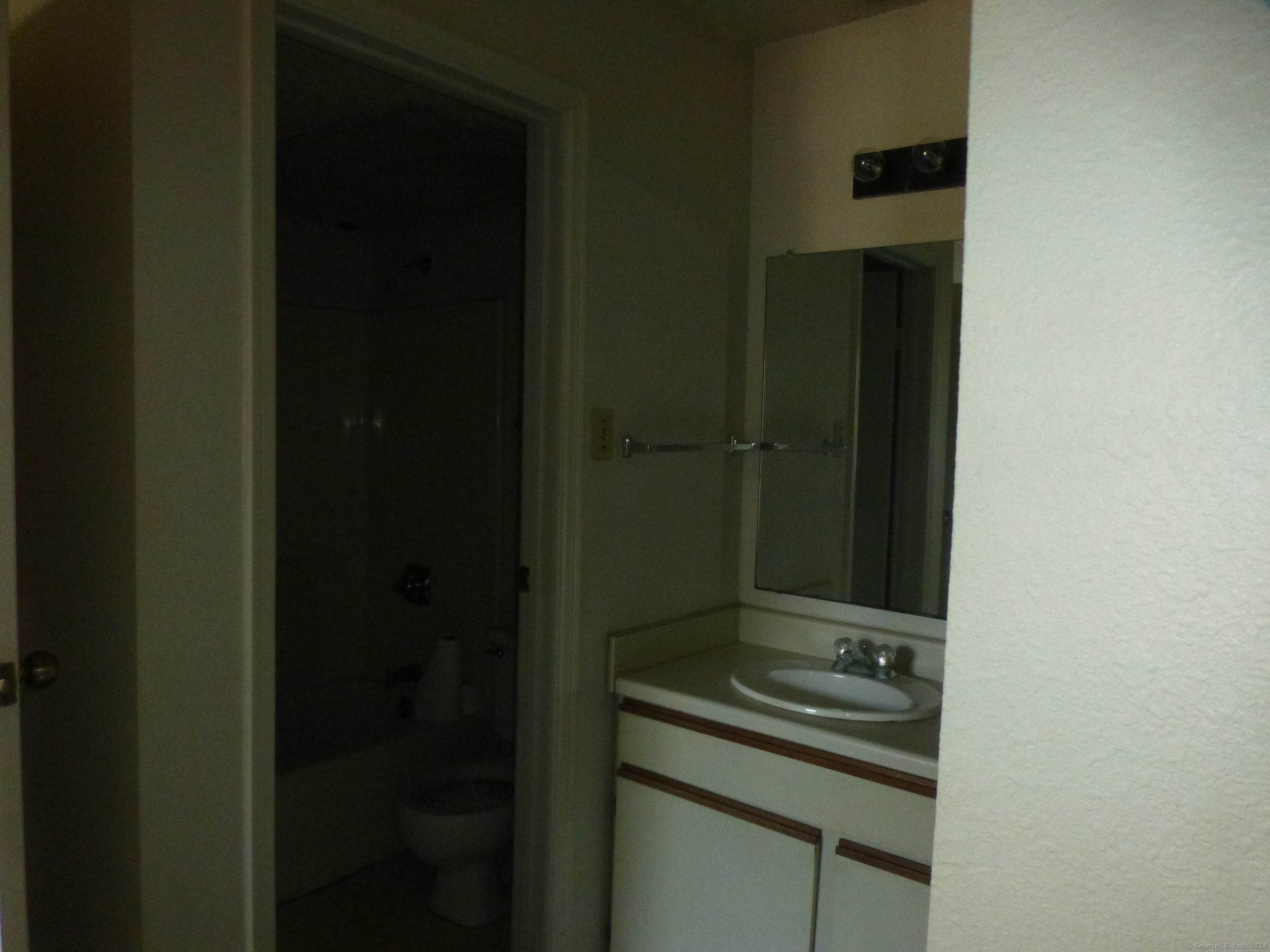 85 Crown Knoll Court #APT 117, Groton, Connecticut image 16