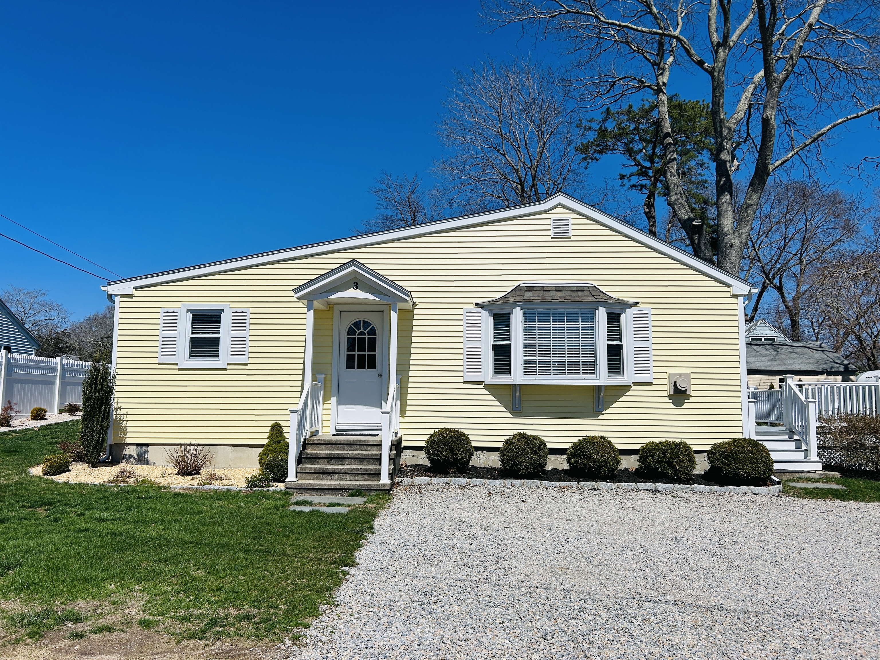 Rental Property at South Road, East Lyme, Connecticut - Bedrooms: 3 
Bathrooms: 1 
Rooms: 6  - $2,200 MO.