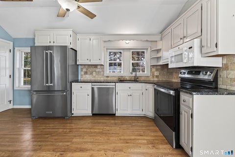 Tiny photo for 601 Main Street, Glastonbury, CT 06073 (MLS # 24197499)