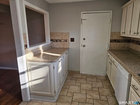 Tiny photo for 494 Oak Avenue #APT 33, Cheshire, CT 06410 (MLS # 24144817)