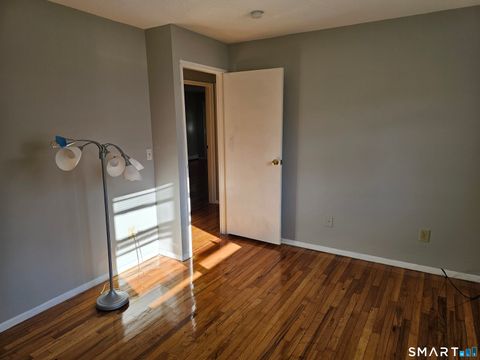 Tiny photo for 494 Oak Avenue #APT 33, Cheshire, CT 06410 (MLS # 24144817)