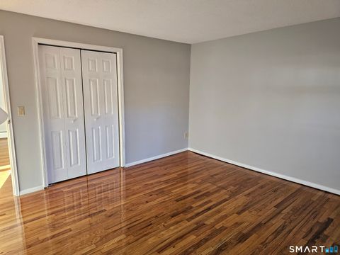 Tiny photo for 494 Oak Avenue #APT 33, Cheshire, CT 06410 (MLS # 24144817)