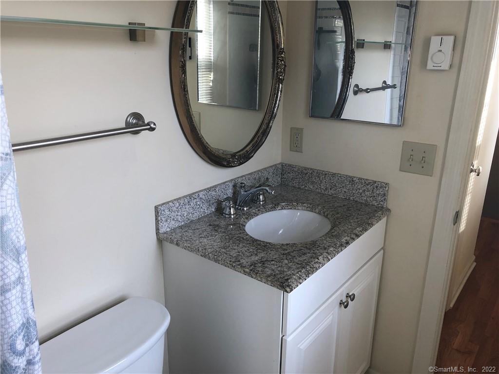 Stamford, Connecticut 06907, United States, 2 Bedrooms Bedrooms, ,2 BathroomsBathrooms,Residential,Active,228444