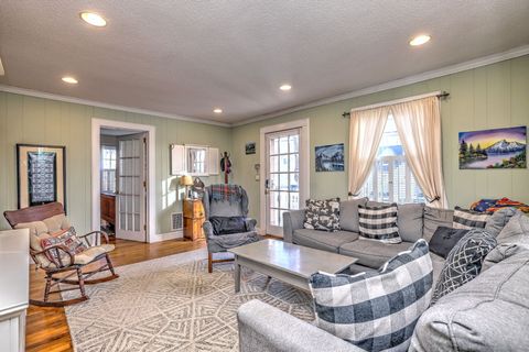 Tiny photo for 40 Seaview Terrace, Guilford, CT 06437 (MLS # 24144084)