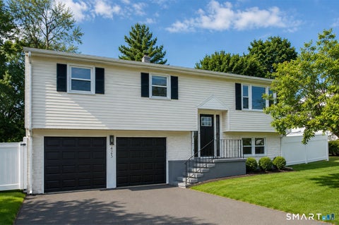 Photo of 425 Judd Street, Fairfield, CT 06824 (MLS # 24200973)