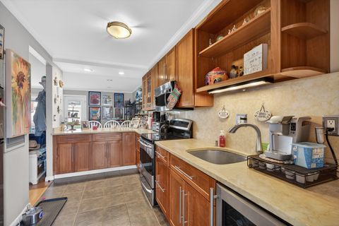 Tiny photo for 142 West Walk #142, West Haven, CT 06516 (MLS # 24144019)