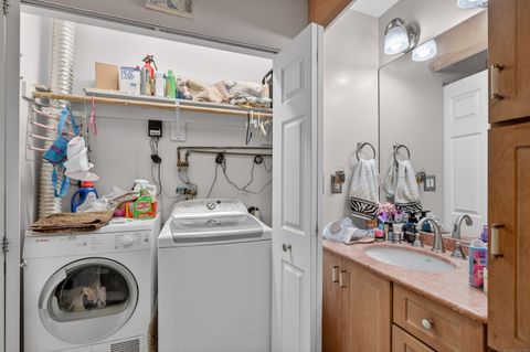 Tiny photo for 142 West Walk #142, West Haven, CT 06516 (MLS # 24144019)