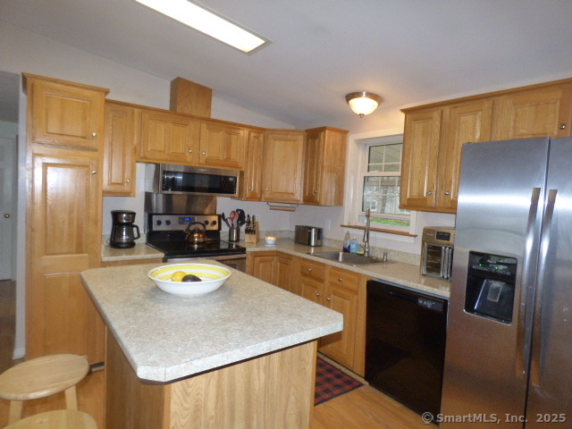 27 Brookside Drive, Southington, Connecticut image 2