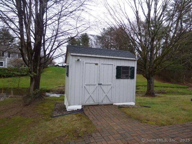 27 Brookside Drive, Southington, Connecticut image 6