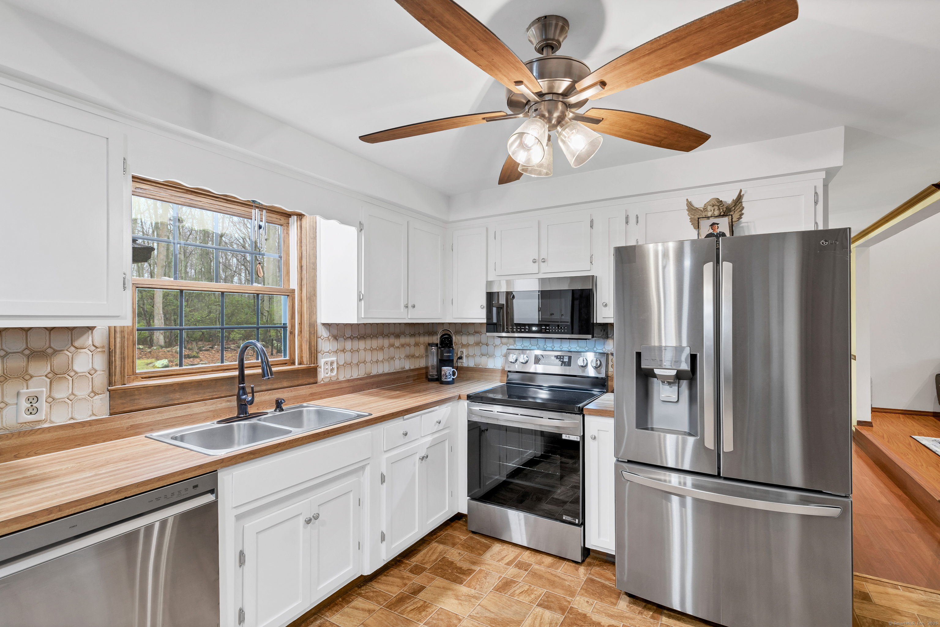 11 Whippoorwill Drive, Ledyard, Connecticut image 10