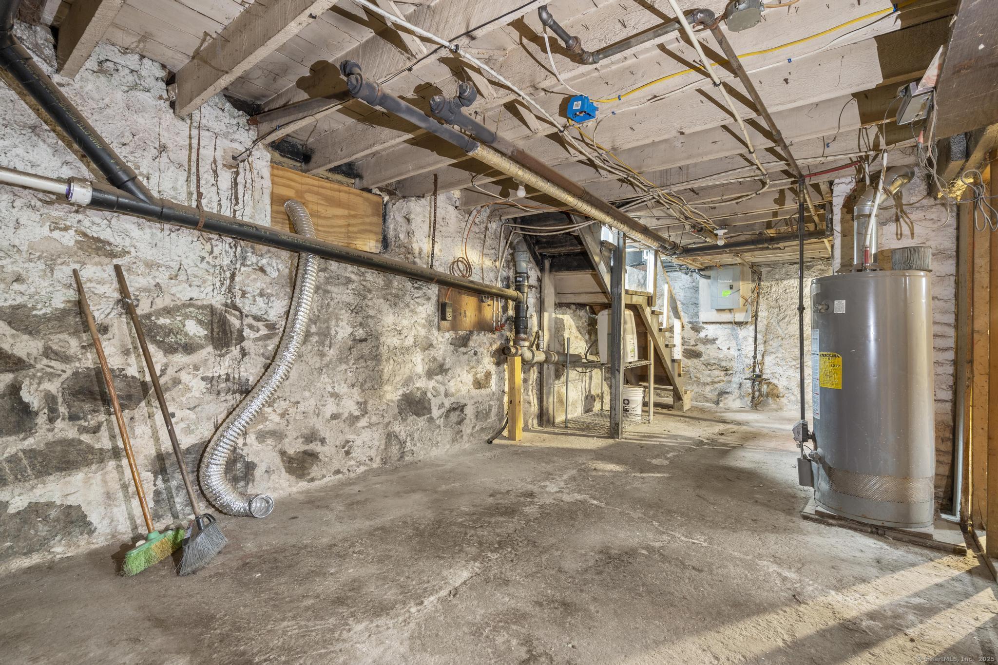 593 Cooke Street, Waterbury, Connecticut image 33