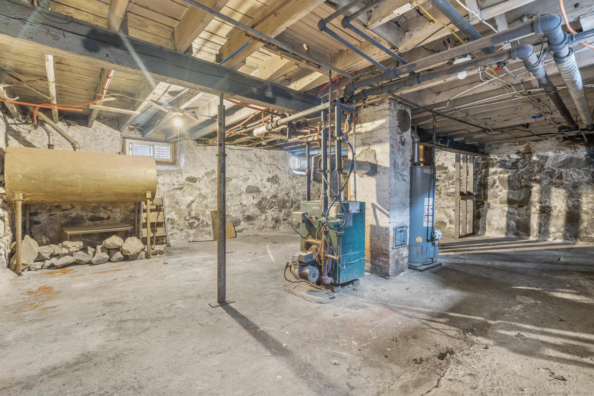 593 Cooke Street, Waterbury, Connecticut image 32
