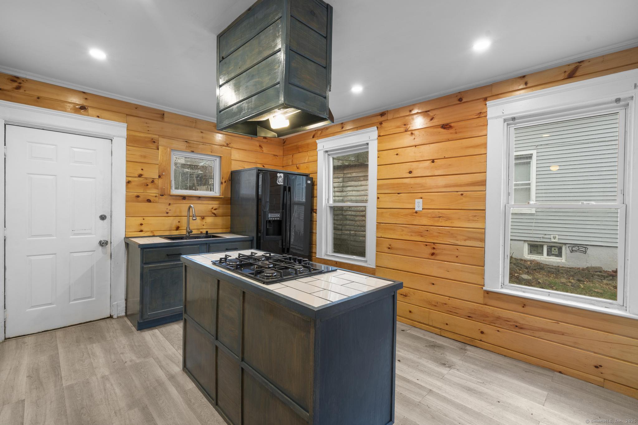 593 Cooke Street, Waterbury, Connecticut image 18