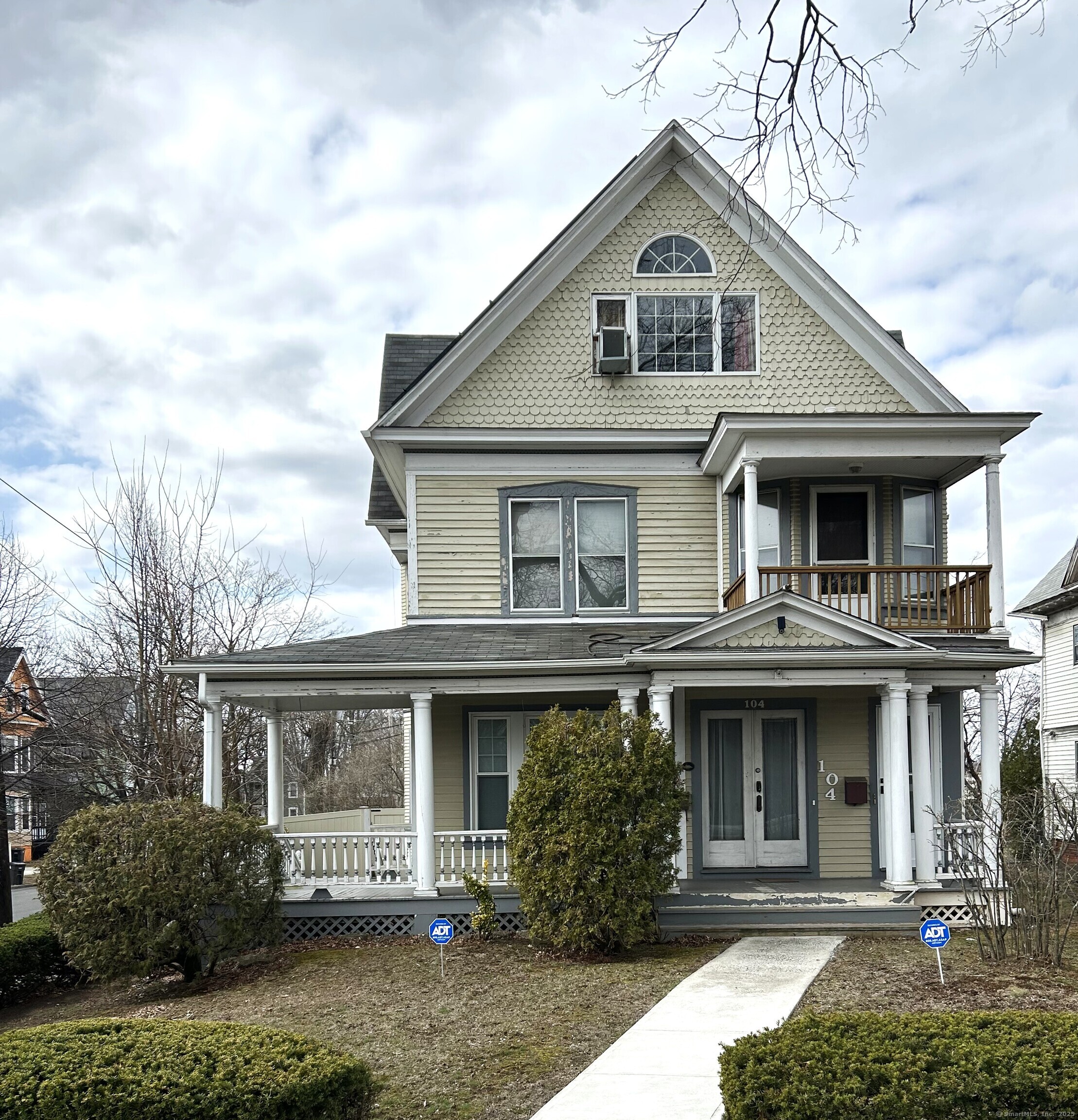 Rental Property at Howard Avenue 1st Fl, New Haven, Connecticut - Bedrooms: 2 
Bathrooms: 1 
Rooms: 5  - $2,000 MO.