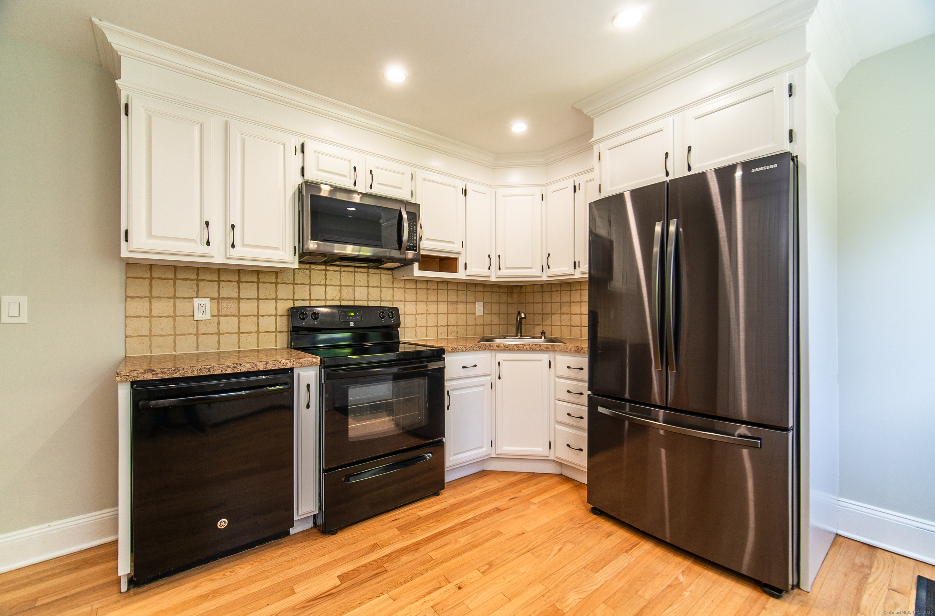 4070 Madison Avenue, Bridgeport, Connecticut image 8