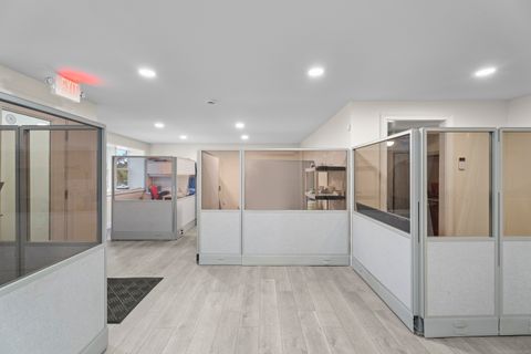 Photo of 264 Vauxhall Street, New London, CT 06320 (MLS # 24151850)