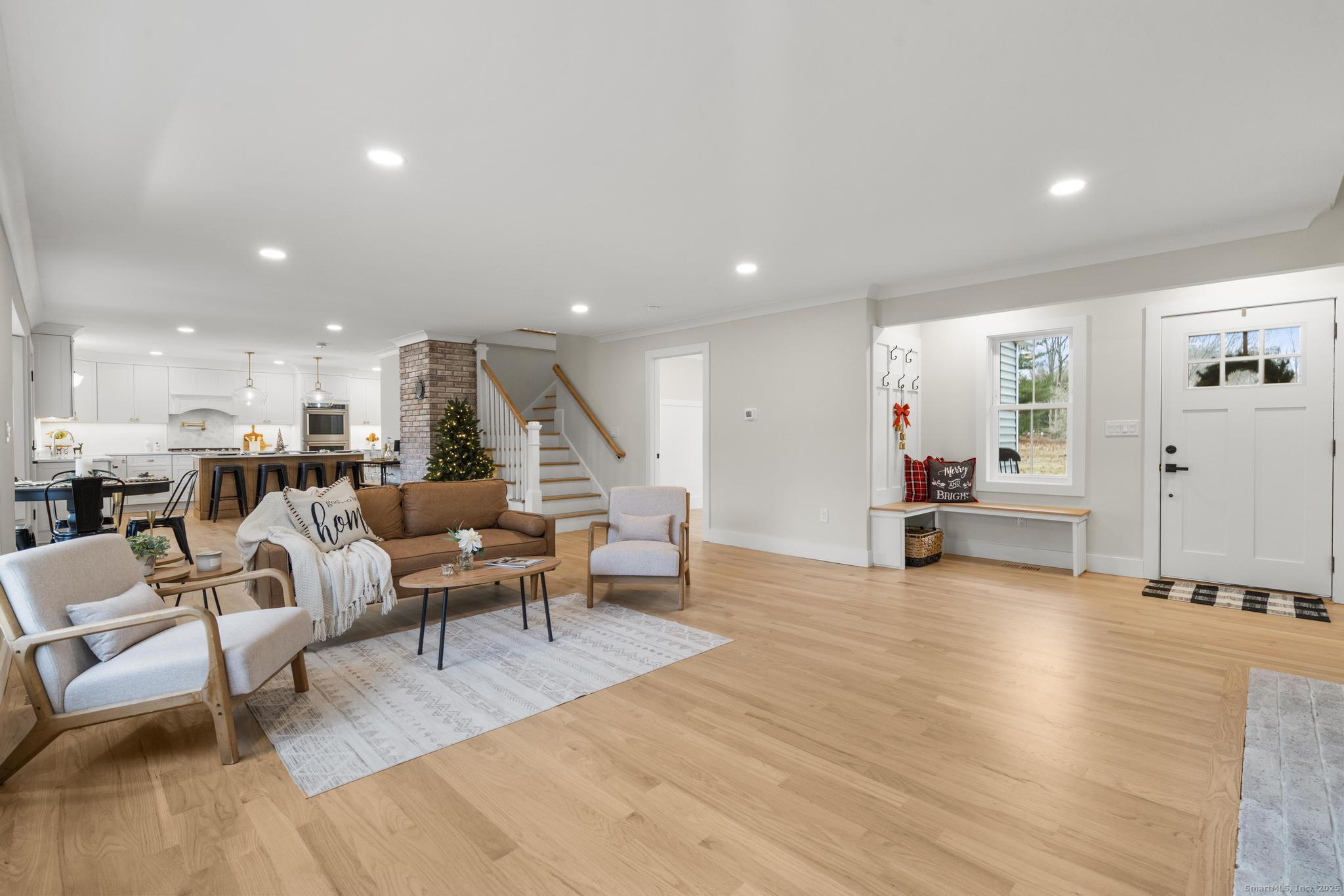 4 Roaring Brook Lane