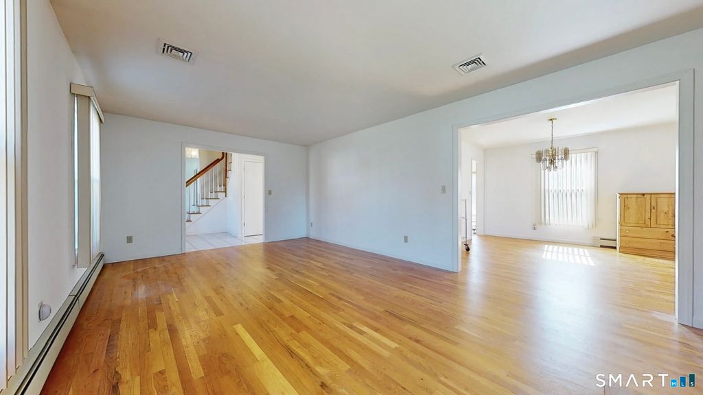 Photo of 1985 Cutspring Road, Stratford, CT 06614 (MLS # 24167515)