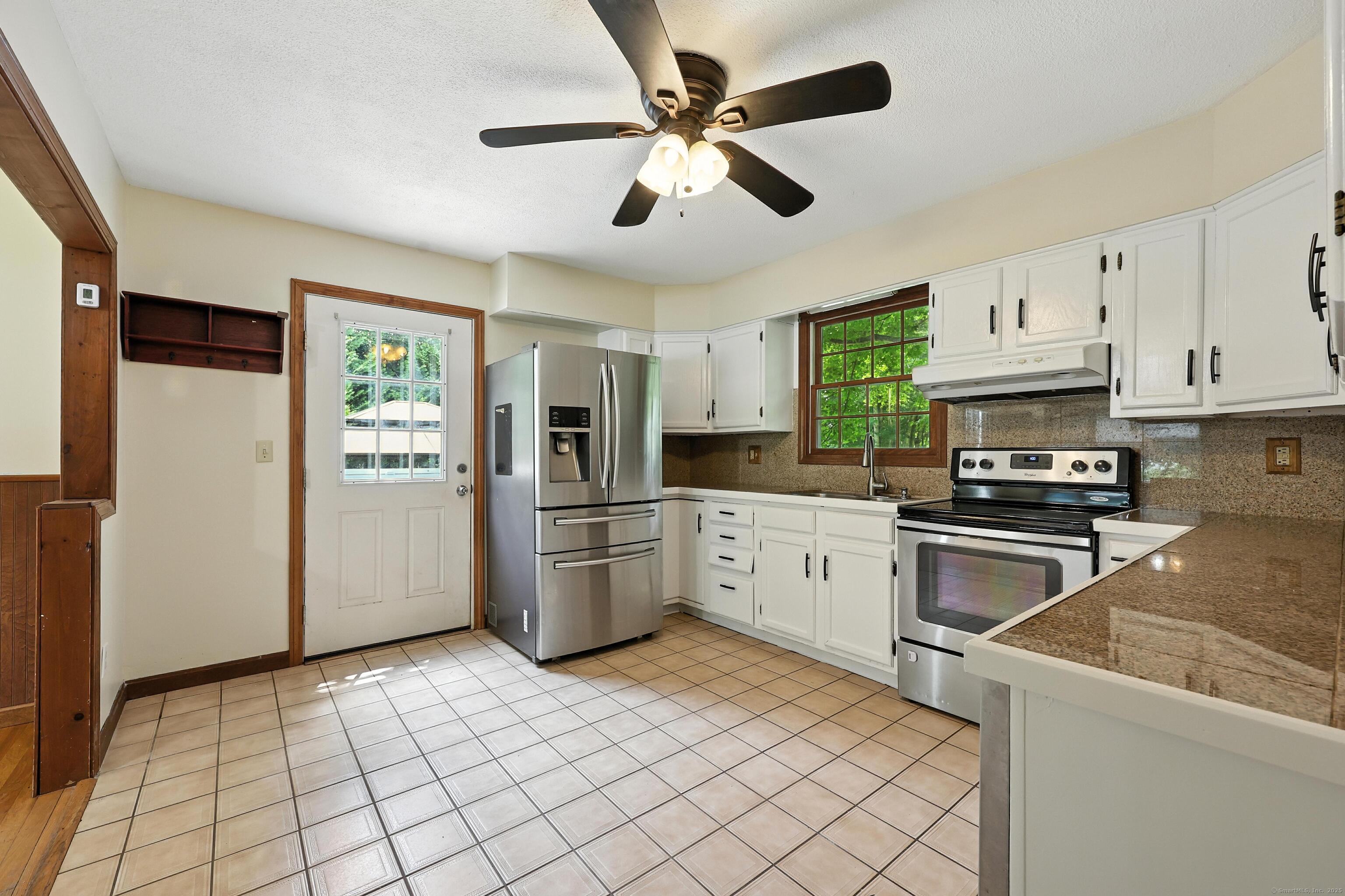 17 Hemlock Drive