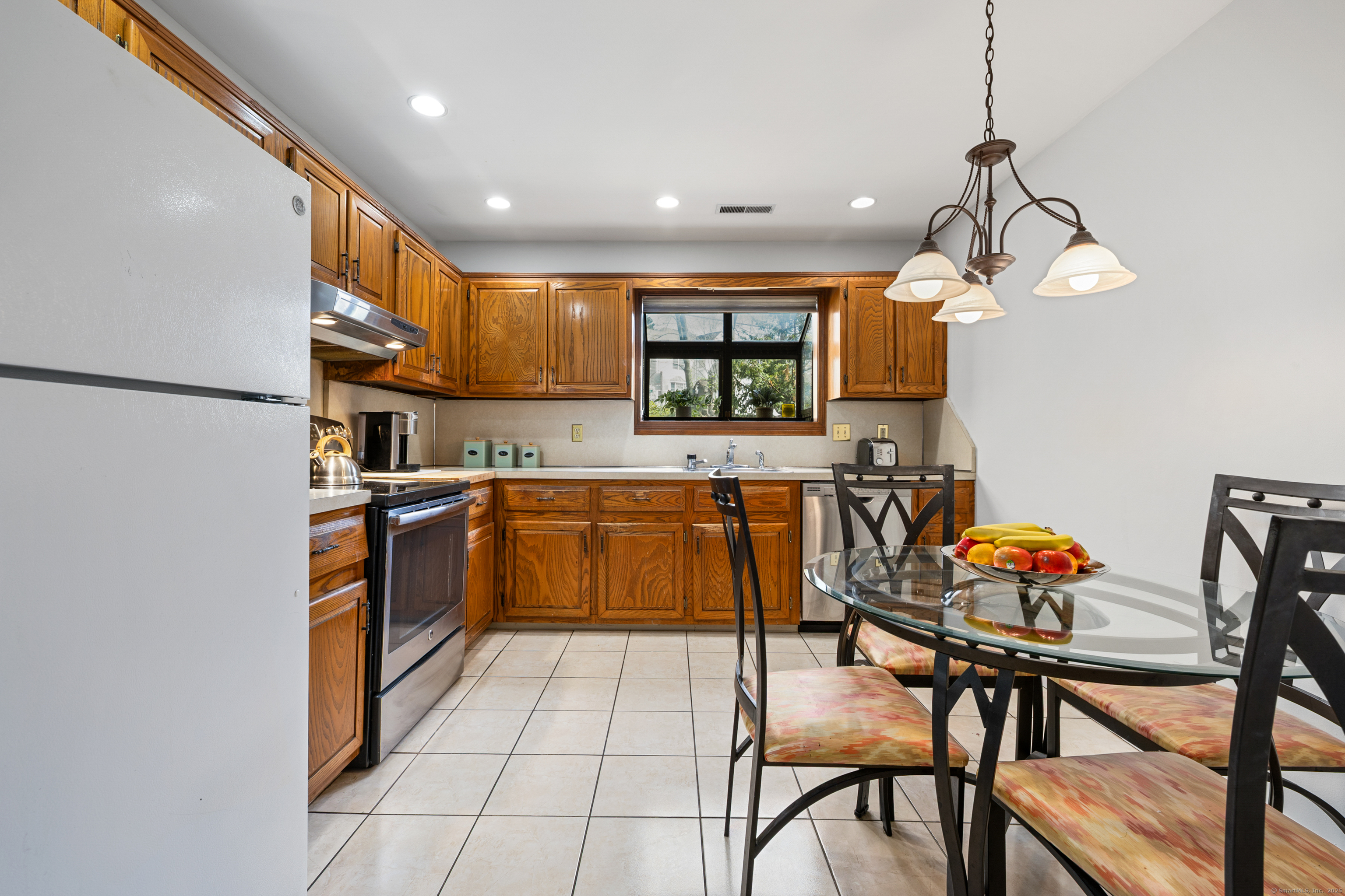 150 Hope Street #APT 16, Stamford, Connecticut image 12