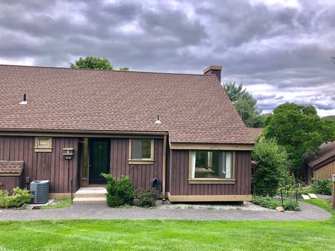 Photo of 61 Heritage Village #B, Southbury, CT 06488 (MLS # 24142592)