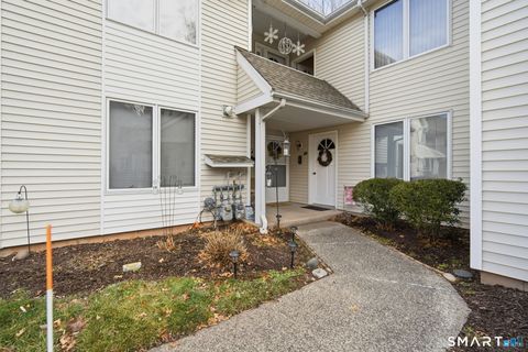 82 Millbrook Court 82 Newington CT 06111