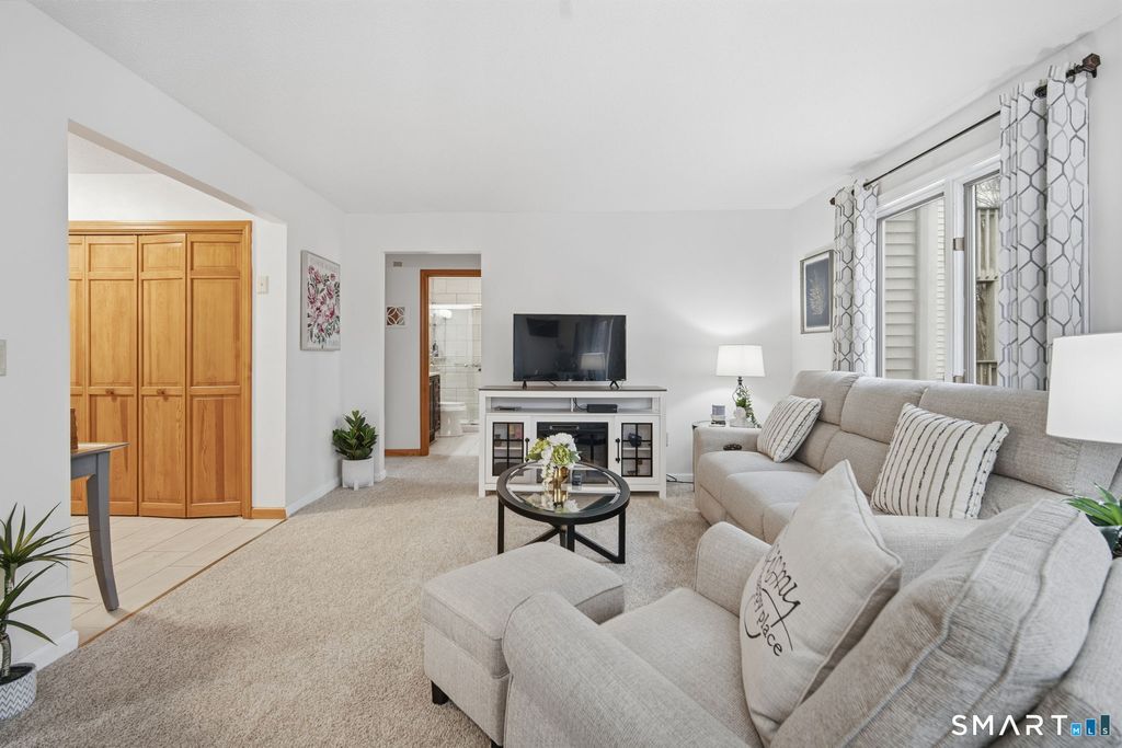 Photo of 82 Millbrook Court #82, Newington, CT 06111 (MLS # 24148733)