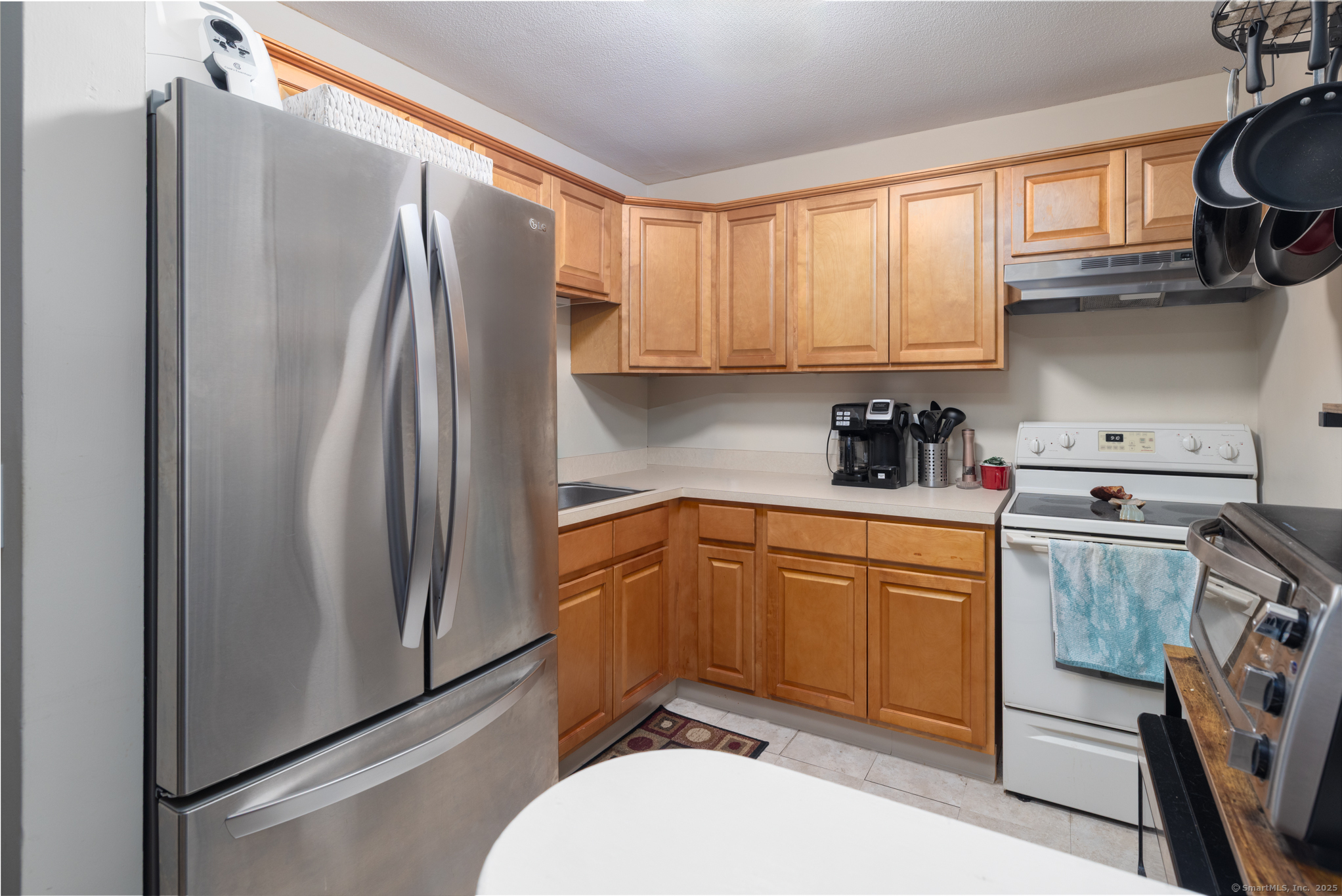 39 Hoffman Court APT B4