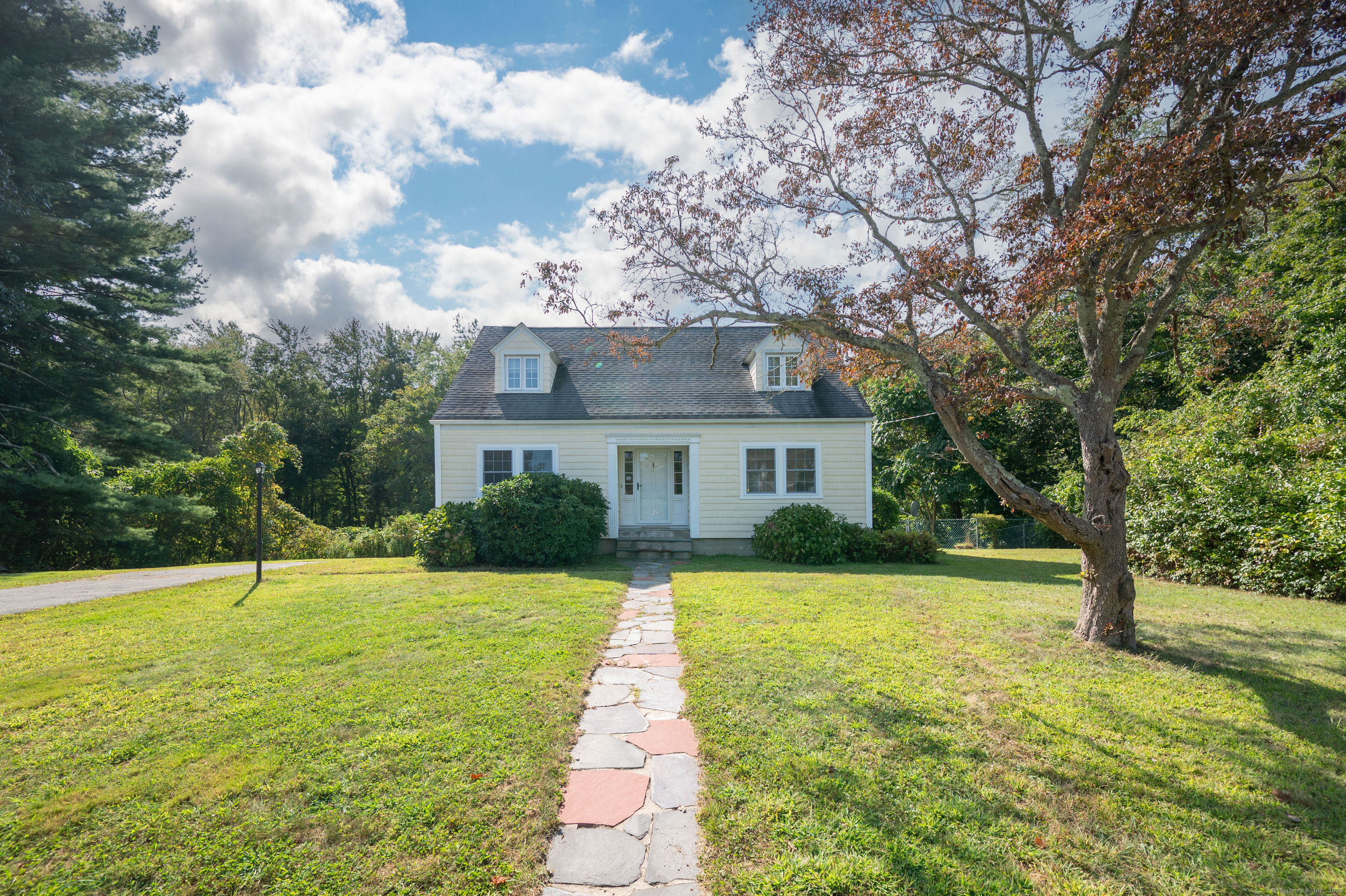 Photo 1 of 7 Ellen Ward Road, Waterford, Connecticut, $429,900, Web #: 24043578