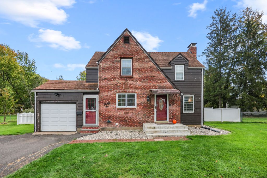 Photo of 36 Hartt Lane, Newington, CT 06111 (MLS # 24133112)