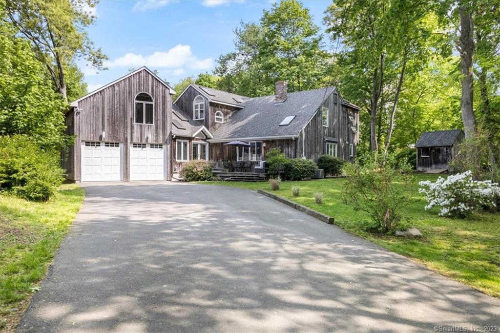 Photo 2 of 40 of 155 Old Boston Post Road house