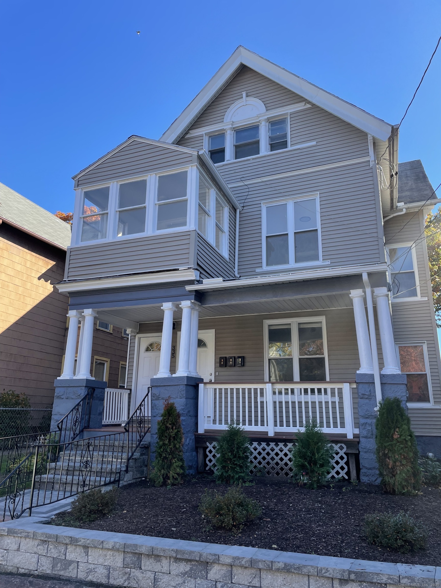 Rental Property at Sherman Avenue, New Haven, Connecticut - Bedrooms: 3 
Bathrooms: 1 
Rooms: 5  - $1,800 MO.