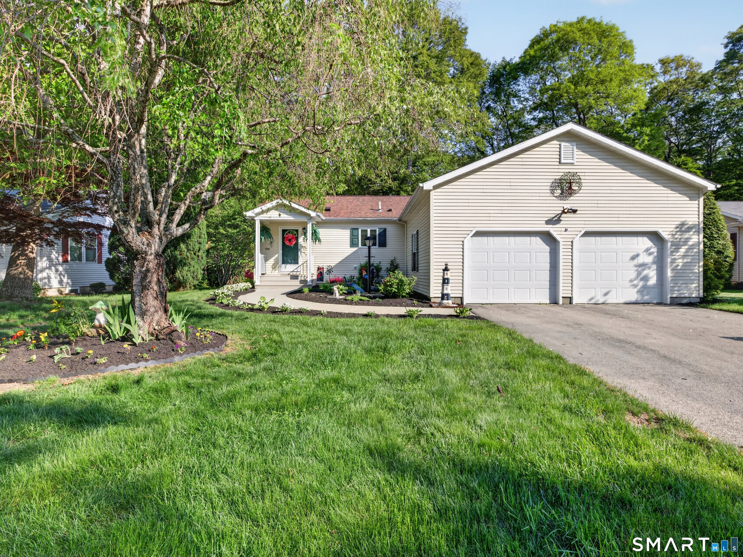 32 Indian Hill Road