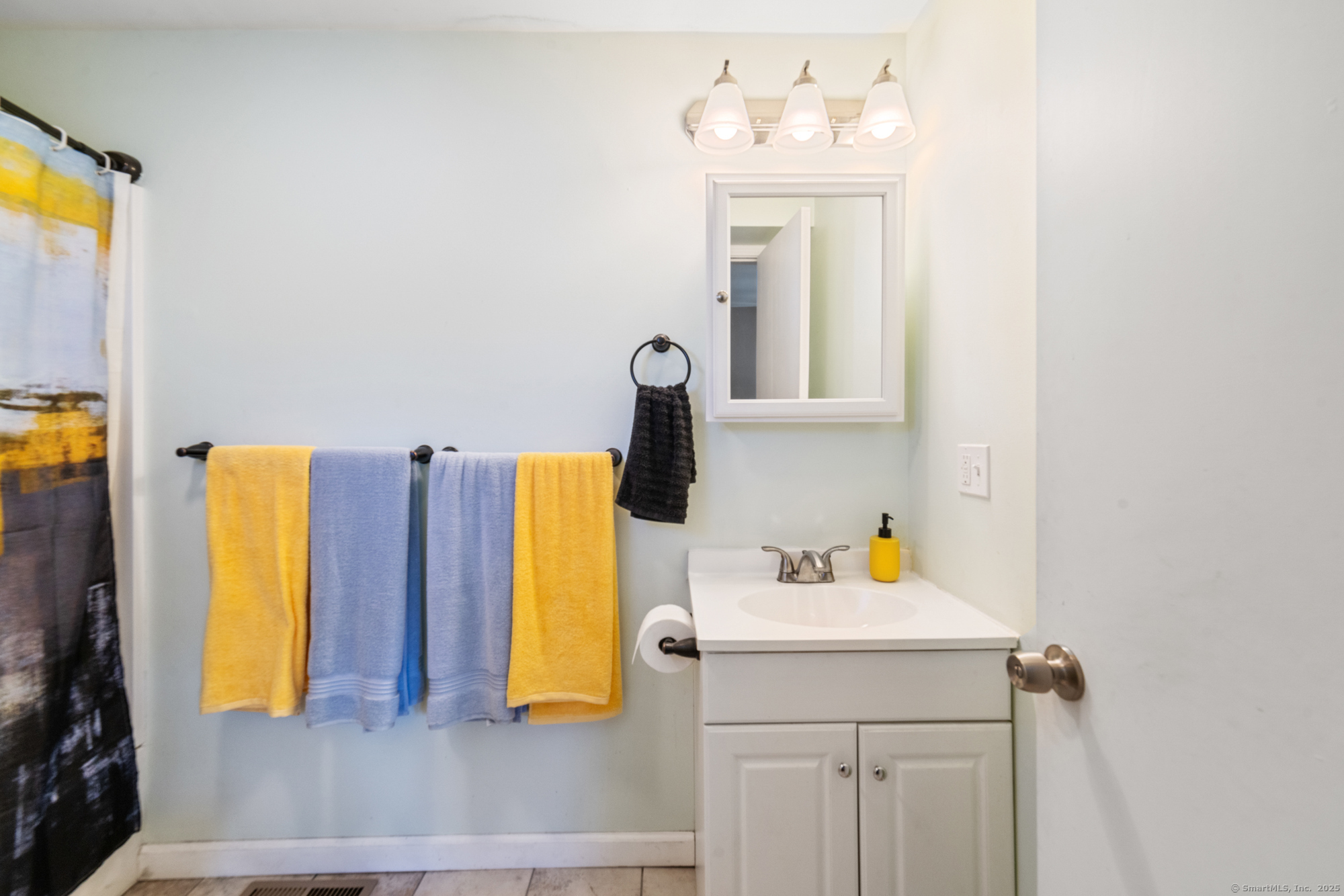 136 N Main Street, Beacon Falls, Connecticut image 12
