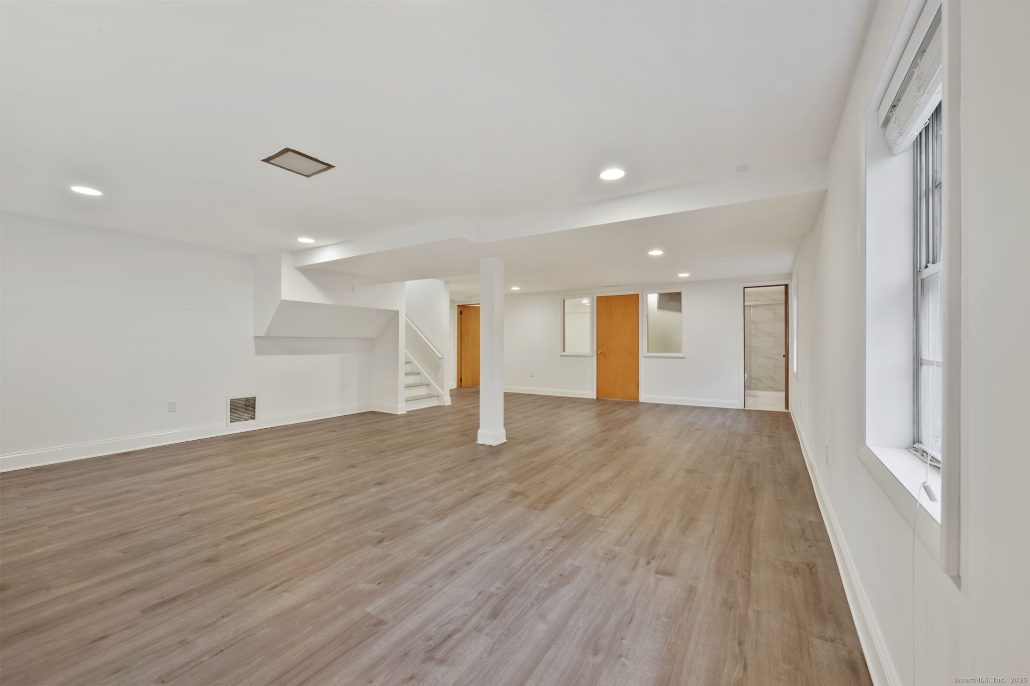 Greenwich, Connecticut 06870, United States, 4 Bedrooms Bedrooms, ,4 BathroomsBathrooms,Residential,Active,252709