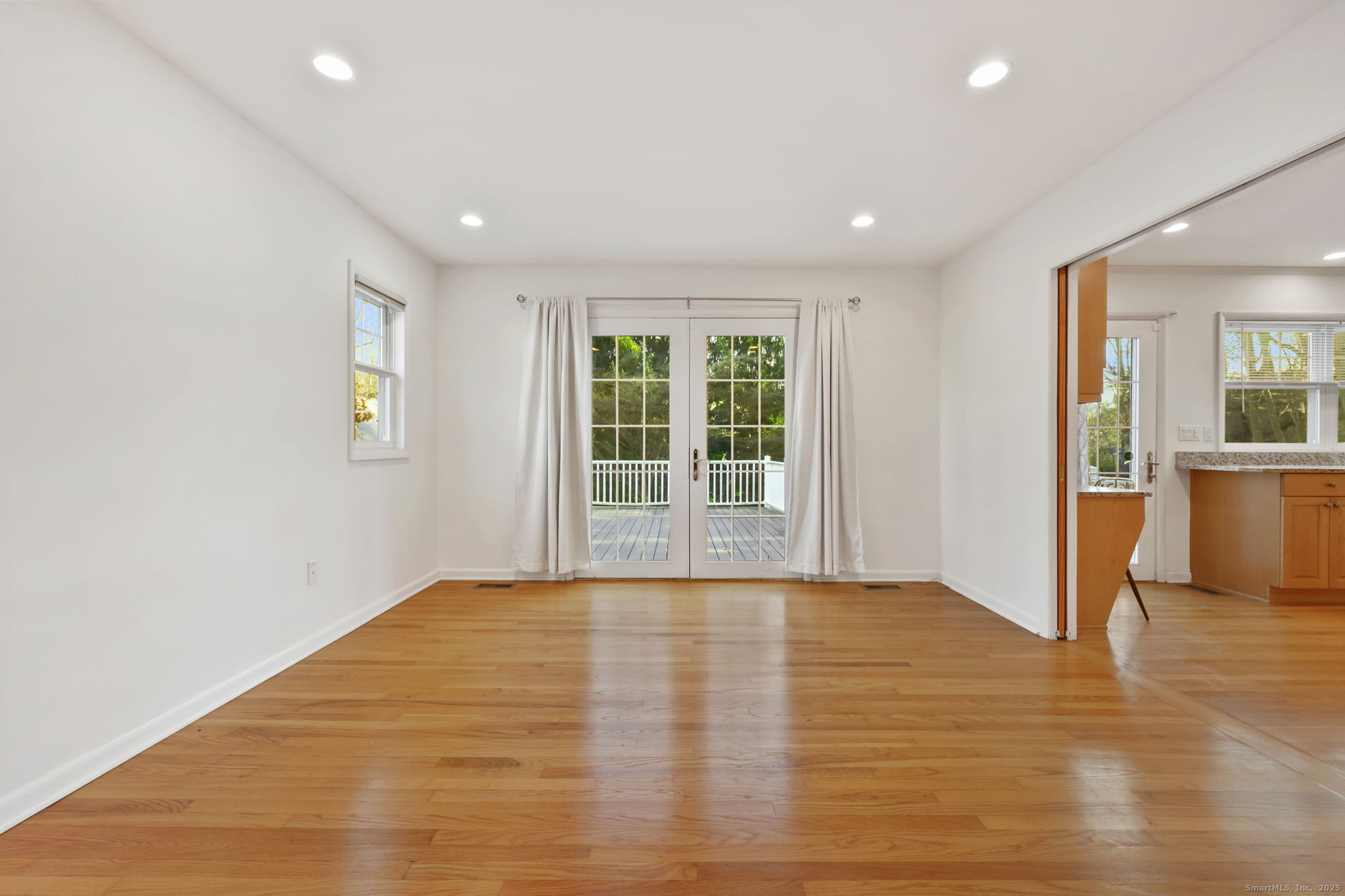 Greenwich, Connecticut 06870, United States, 4 Bedrooms Bedrooms, ,4 BathroomsBathrooms,Residential,Active,252709