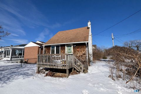 Photo of 118 Arlington Street, West Haven, CT 06516 (MLS # 24154122)