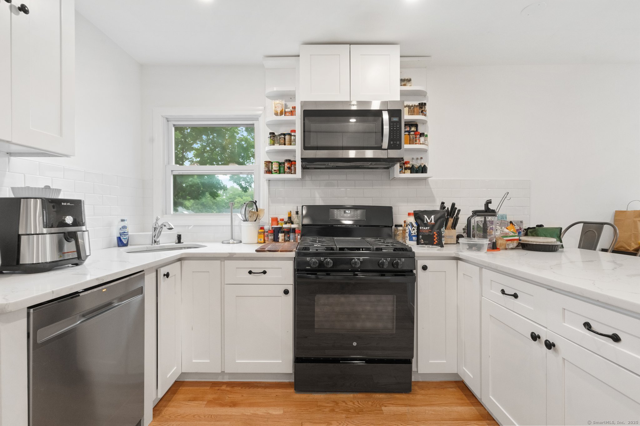 Stamford, Connecticut 06906, United States, 8 Bedrooms Bedrooms, ,9 BathroomsBathrooms,Residential,Active,226695