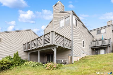 Photo of 561 Pilgrim Harbor #561, Wallingford, CT 06492 (MLS # 24193048)