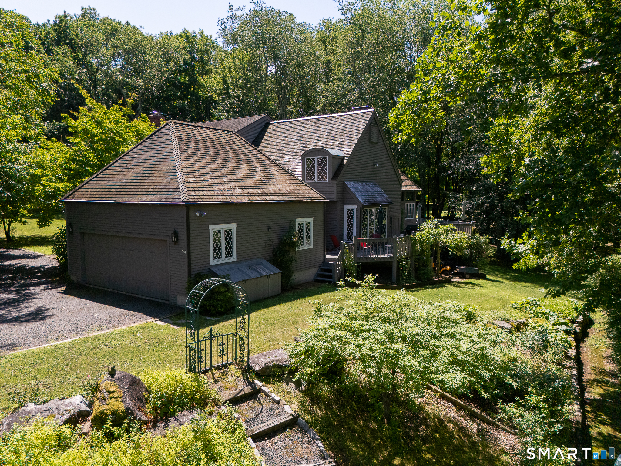 82 Taunton Hill Road