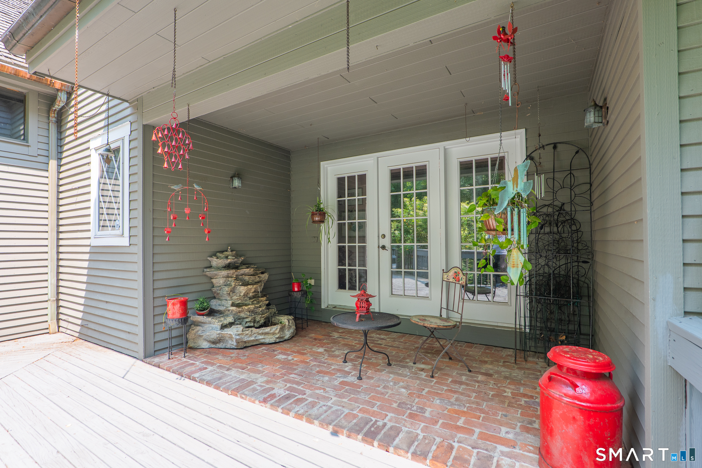 82 Taunton Hill Road
