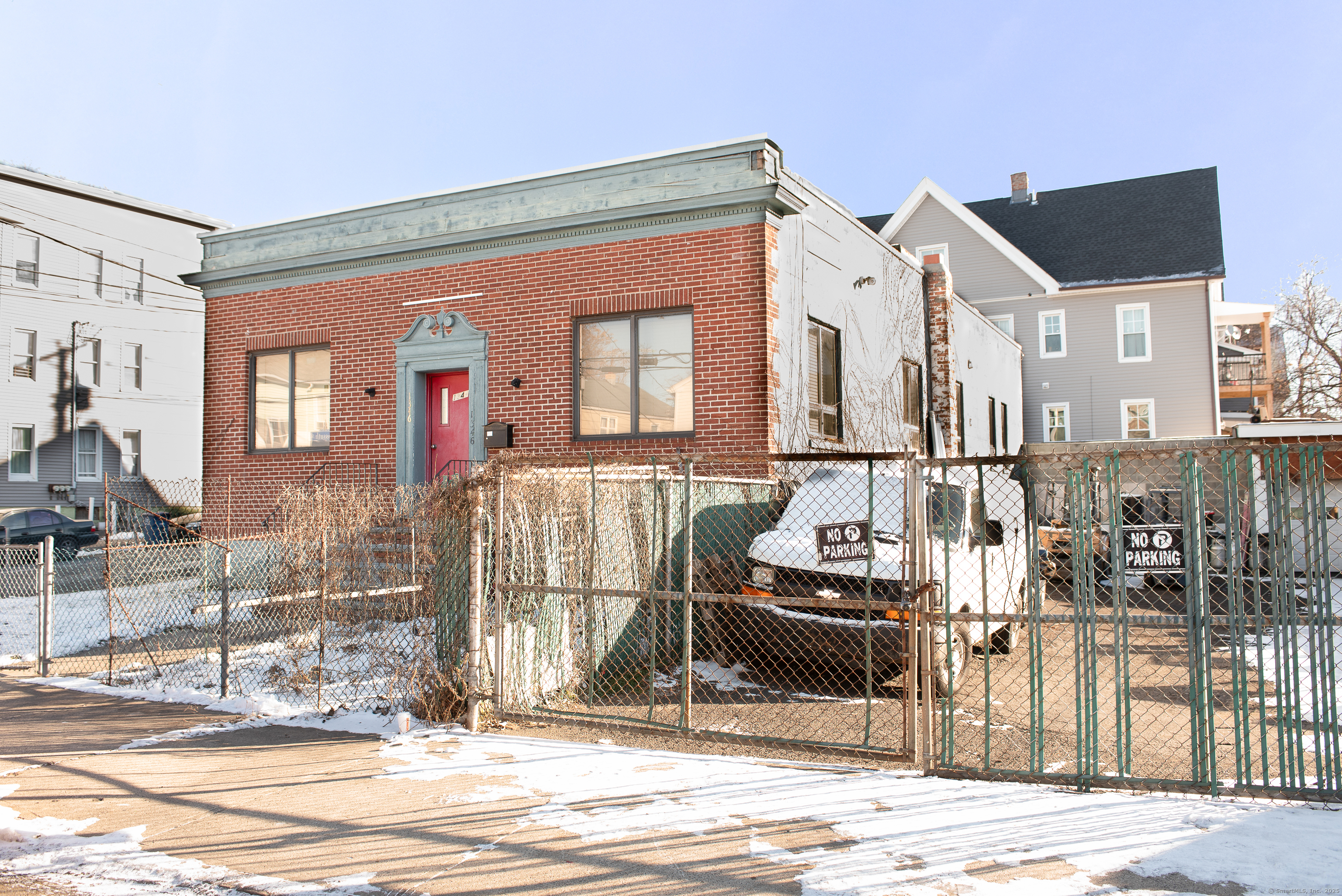 1346 & 1326 Kossuth Street