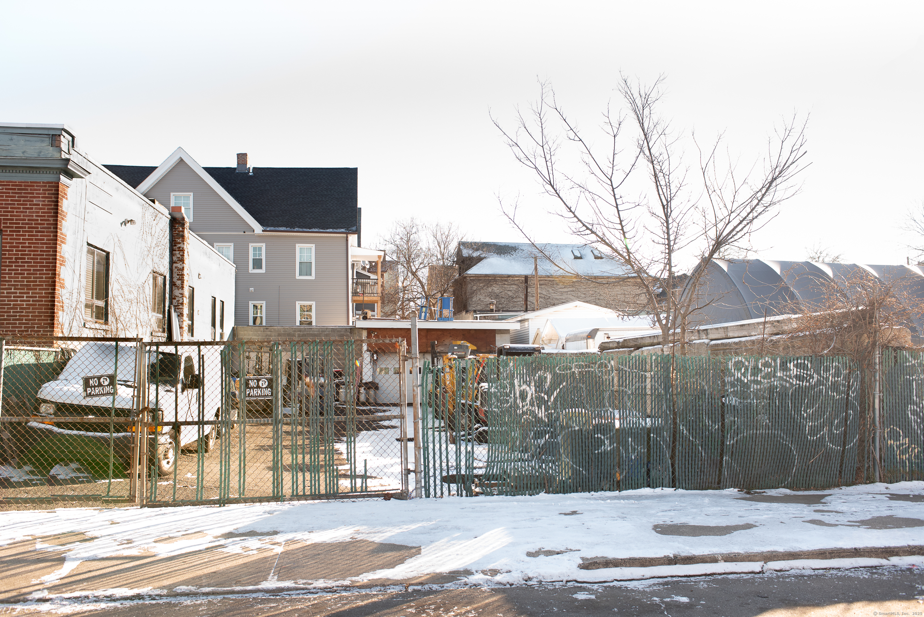 1346 & 1326 Kossuth Street