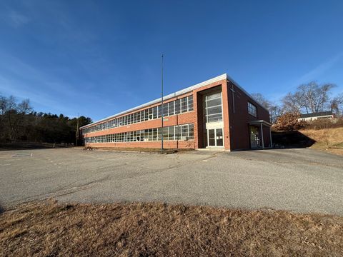 26 Main Street Thompson CT 06255