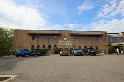 Photo of 60 Westwood Avenue #44, Waterbury, CT 06708 (MLS # 24138117)