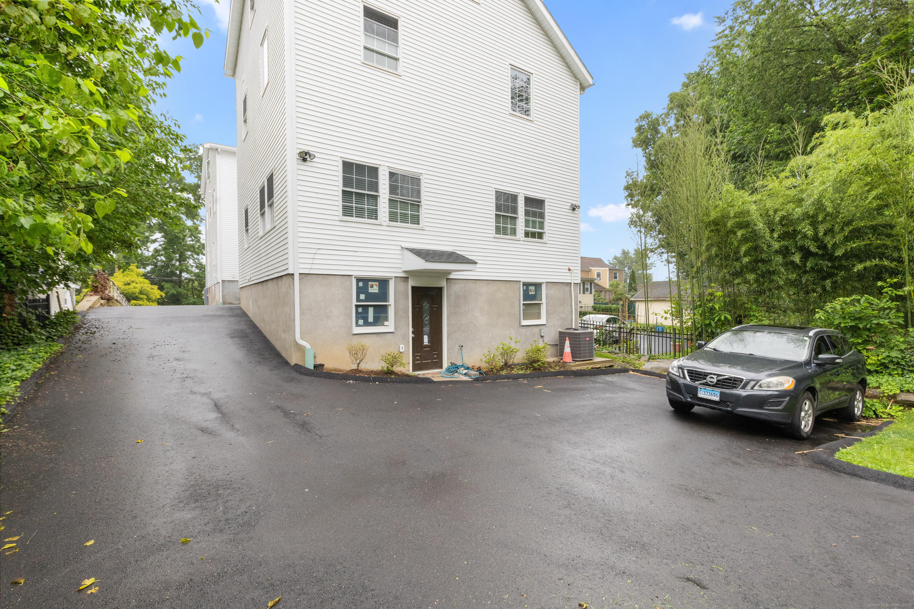 Stamford, Connecticut 06906, United States, 4 Bedrooms Bedrooms, ,4 BathroomsBathrooms,Residential,Active,156759