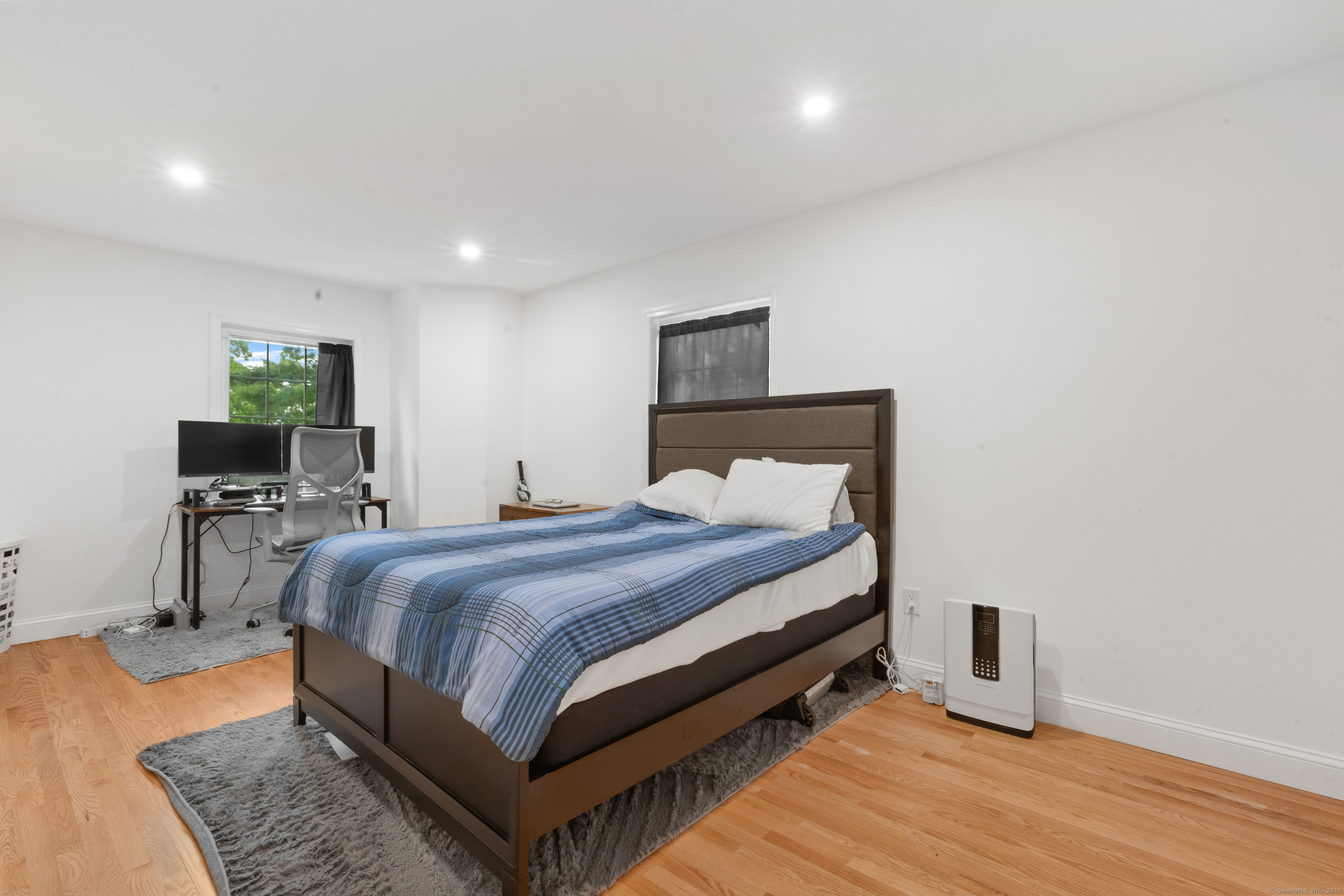 Stamford, Connecticut 06906, United States, 4 Bedrooms Bedrooms, ,4 BathroomsBathrooms,Residential,Active,156759