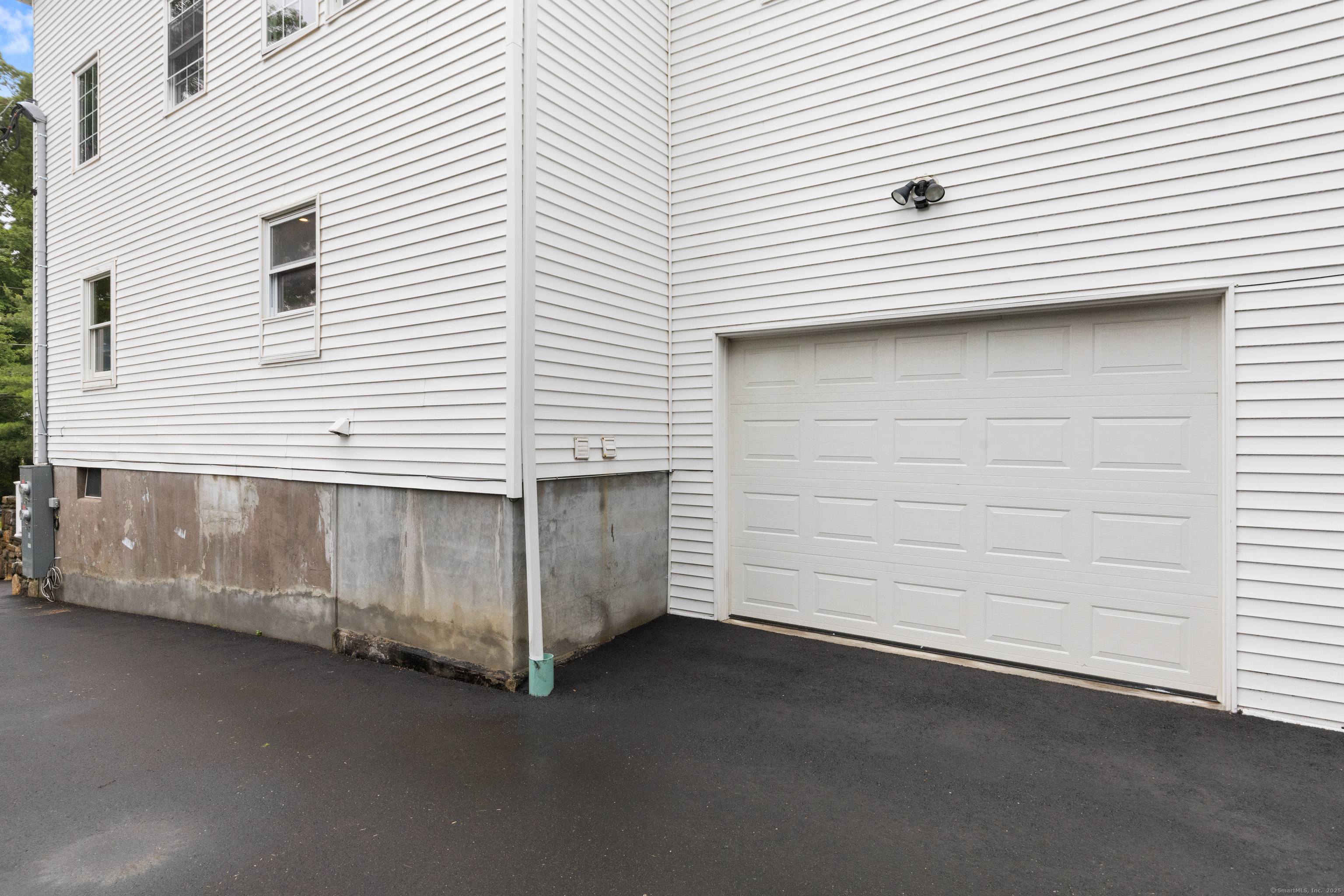 Stamford, Connecticut 06906, United States, 4 Bedrooms Bedrooms, ,4 BathroomsBathrooms,Residential,Active,156759